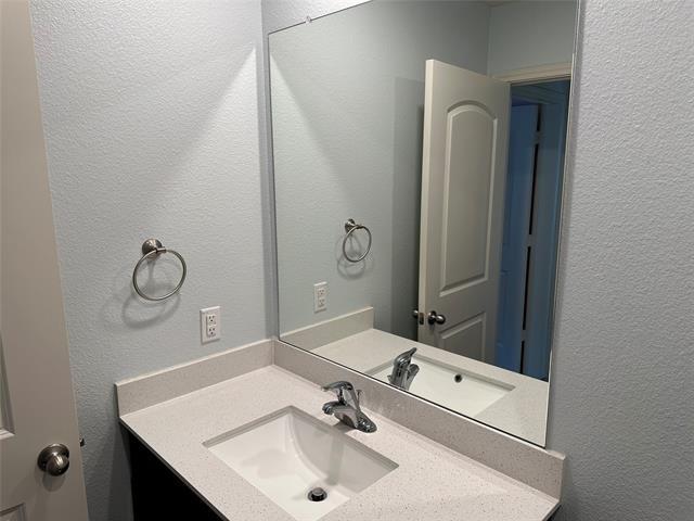 Foto del edificio - 13624 Mineral Rd
