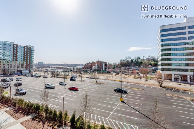 Foto del edificio - 3030 Potomac Ave