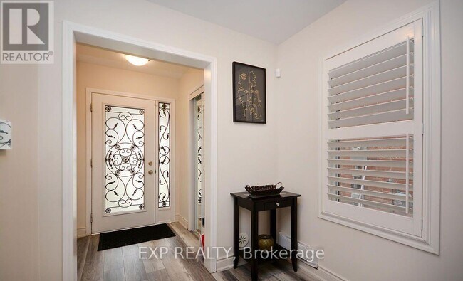 Photo du bâtiment - 13 Colonel Frank Ching Cres