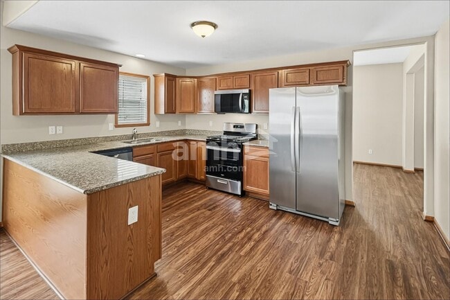 Foto del edificio - 6715 Legacy Pointe Ct