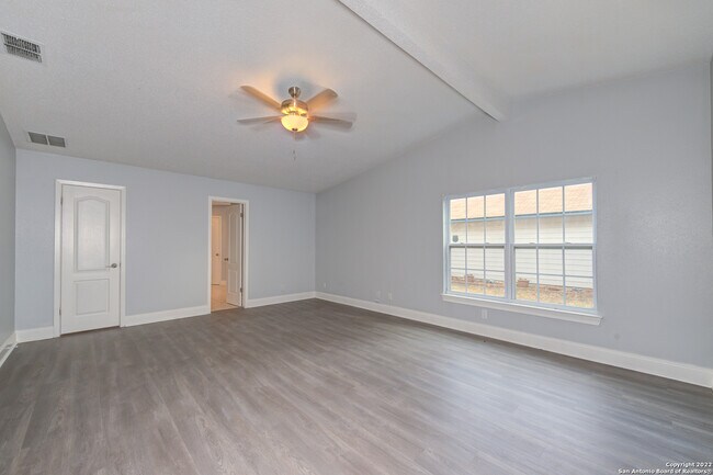 Foto del edificio - 9111 Autumn Whisper