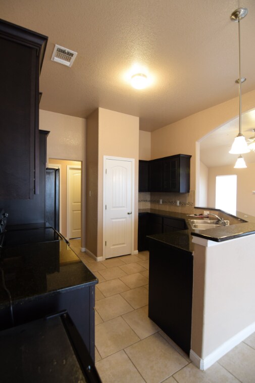 Foto del edificio - 603 W Vega Ln