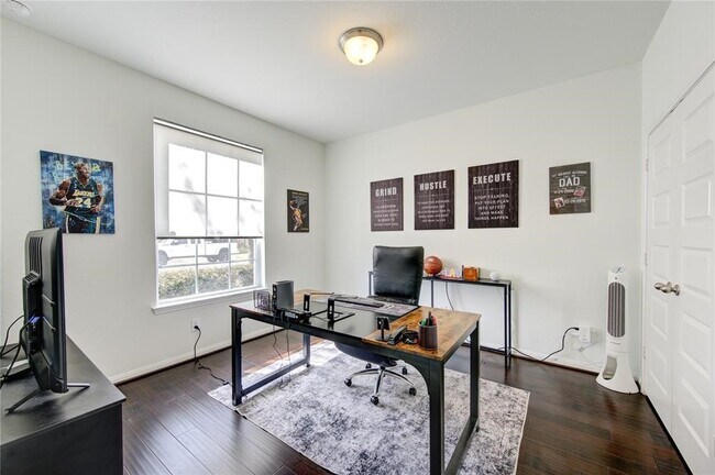 Foto del edificio - 2943 Shadowbrook Chase Ln