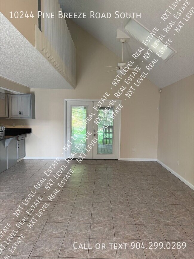 Foto del edificio - 10244 Pine Breeze Rd W