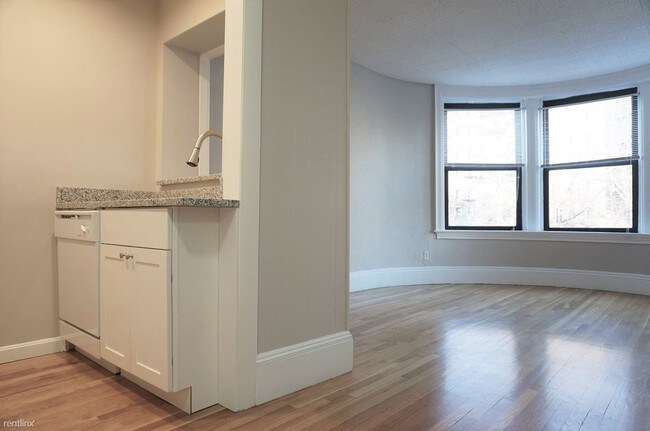 Building Photo - 1455 Beacon St