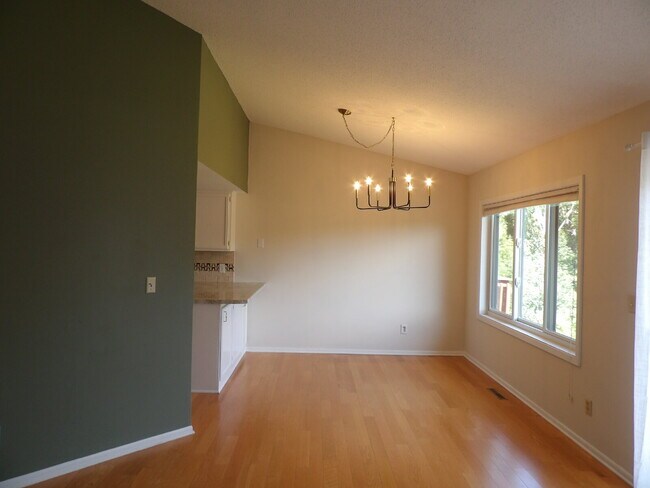 Foto del edificio - 2 Bed | 2 Bath Third Floor Condo