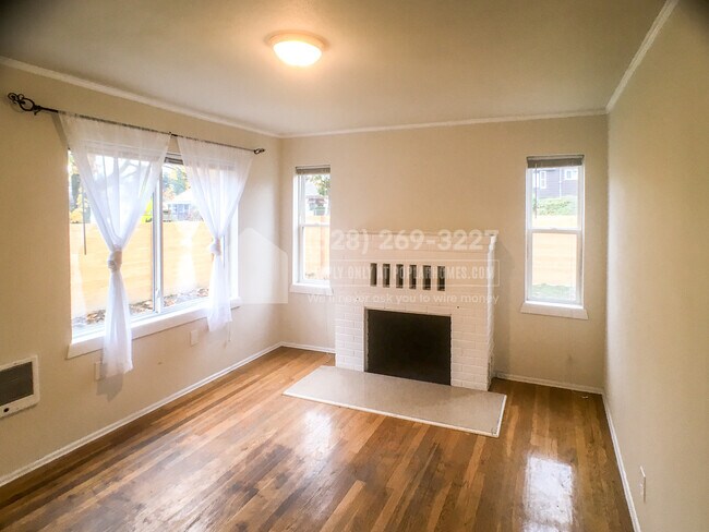 Foto del edificio - 7359 16th Ave SW