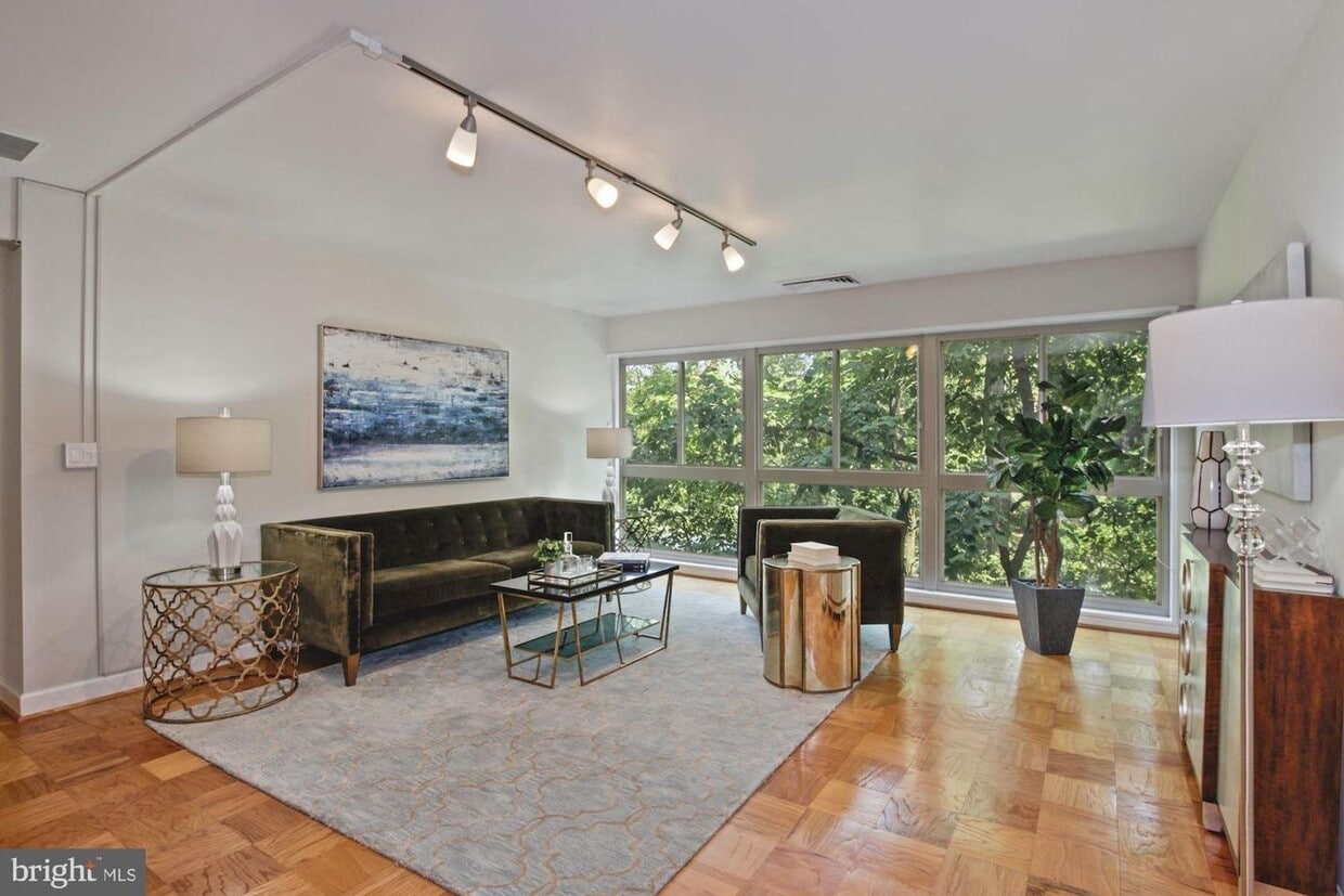 Beautiful 1BR/1BA in Downtown Bethesda. Al... - Beautiful 1BR/1BA in Downtown Bethesda loc...