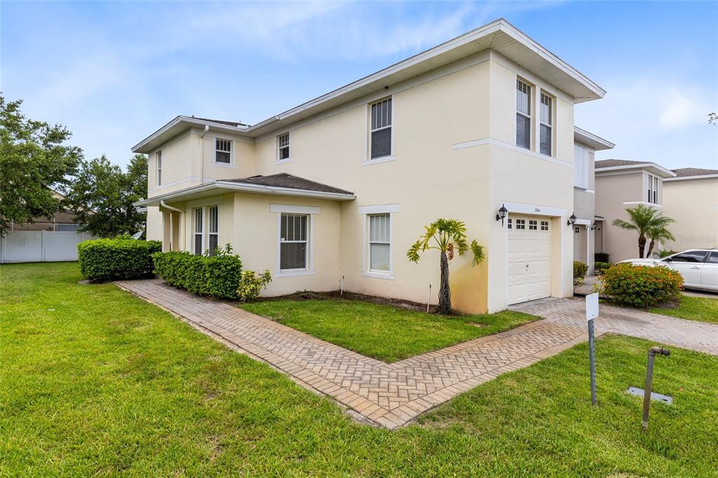 Primary Photo - 2064 Cypress Bay Blvd
