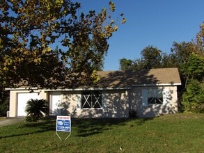 Building Photo - 2348 Curtis Dr