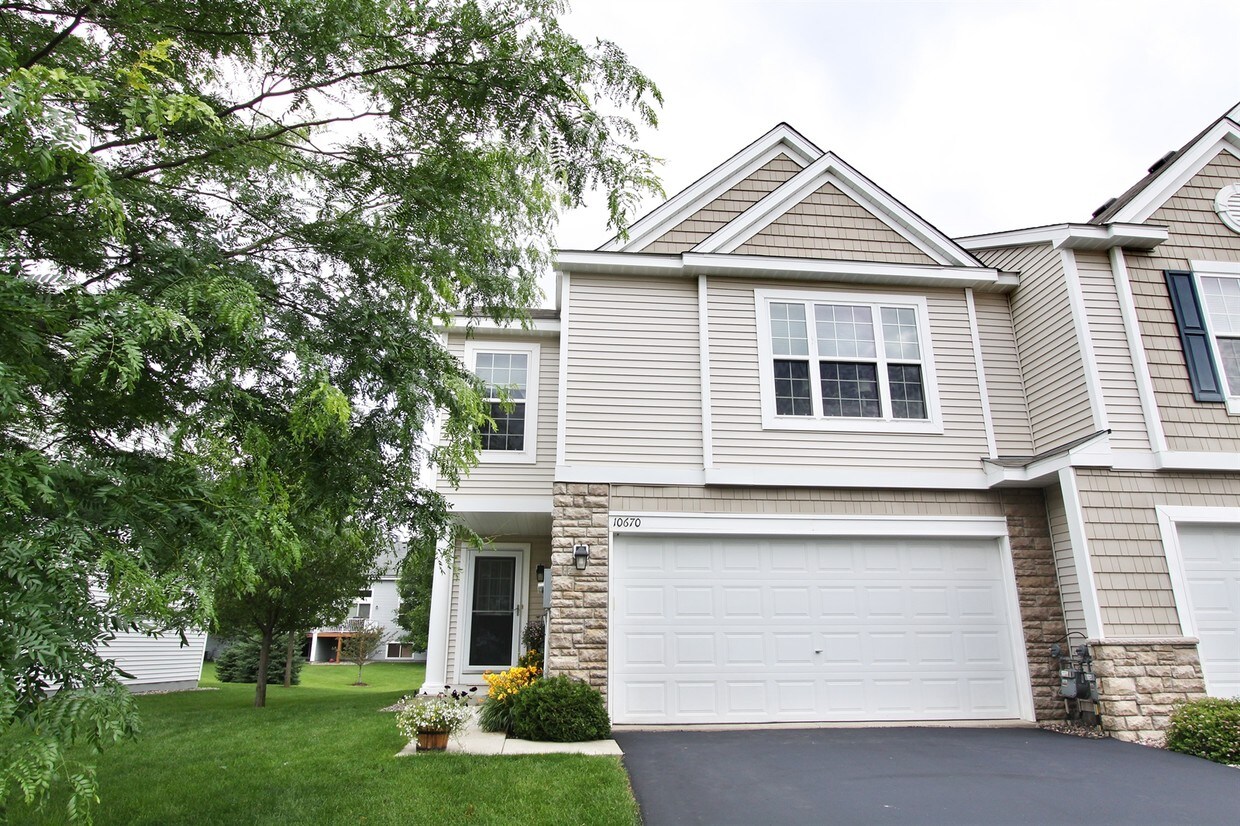 Foto principal - 10651 Pond Curve