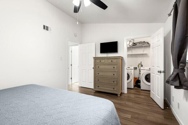 Foto del edificio - 710 W 34th St