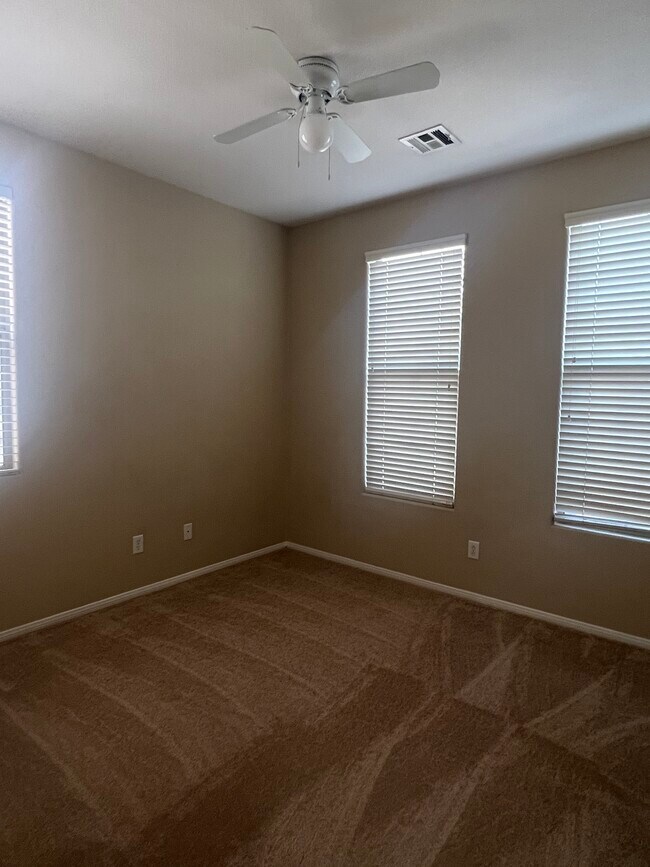 Foto del edificio - 7341 Rietz Canyon st
