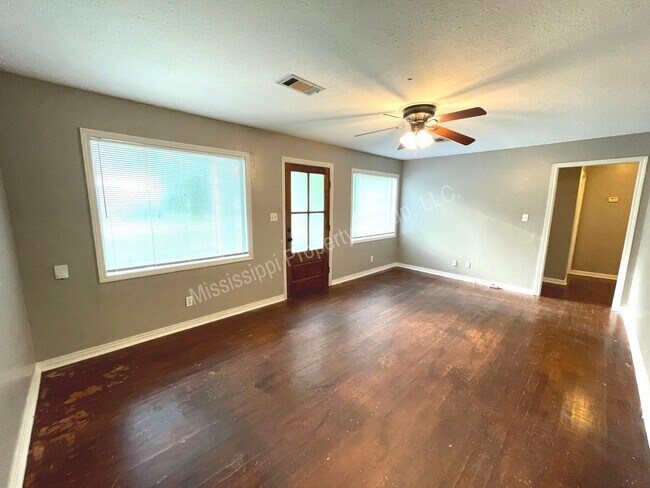 Foto del edificio - 4BR/2BA Home