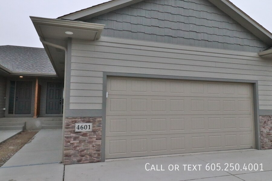 Primary Photo - Lots of space and a beautiful porch will m...