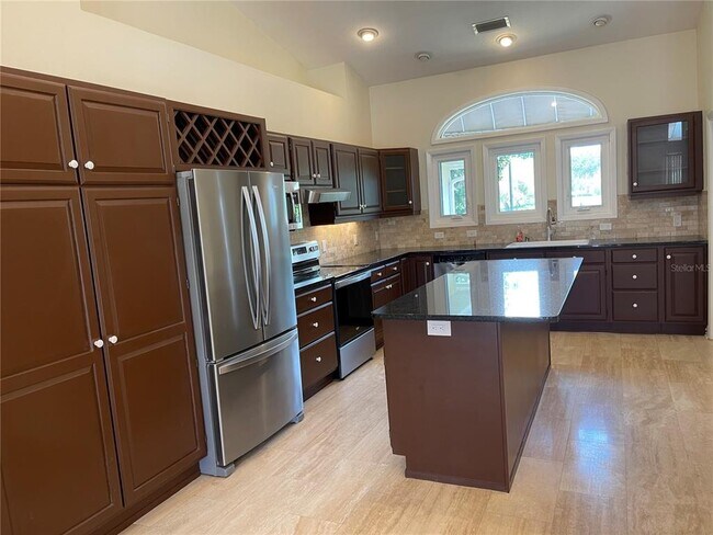 Foto del edificio - 12102 Crescent Cove Ct
