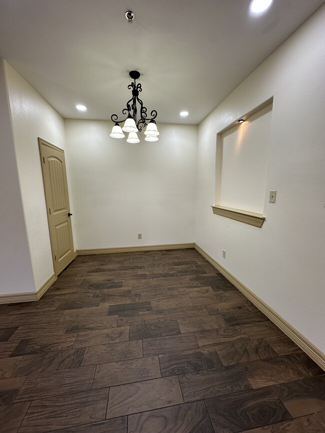 Building Photo - 8216 Casa Verde Rd