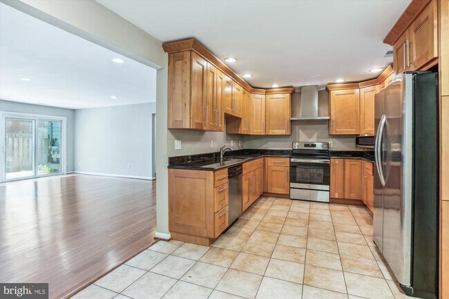 Foto del edificio - 102 Barnsfield Ct
