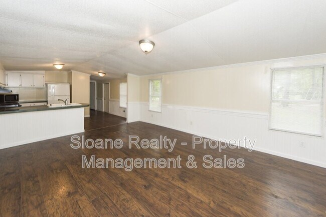 Building Photo - 235 Sedgewick Rd