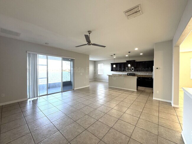 Foto del edificio - 3040 Youngford St