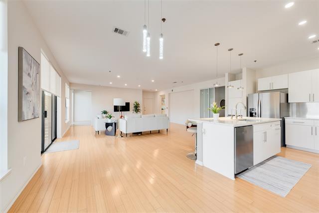 Foto del edificio - 4111 Gilbert Ave