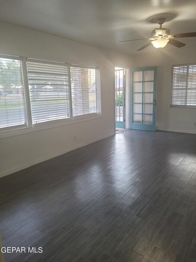 Building Photo - 7301 Edgemere Blvd