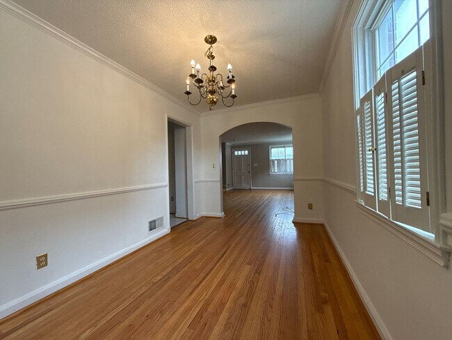 Foto del edificio - Three Bedroom 1 Bath house in Baltimore