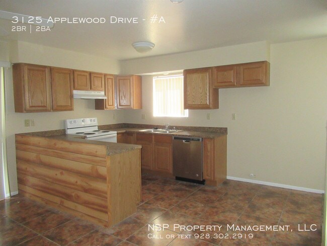 Building Photo - Northside 2 Bedroom Duplex!