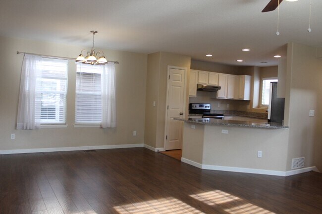Foto del edificio - Stunning 3 BR/3 BA in Stockbridge At Meridian Community!