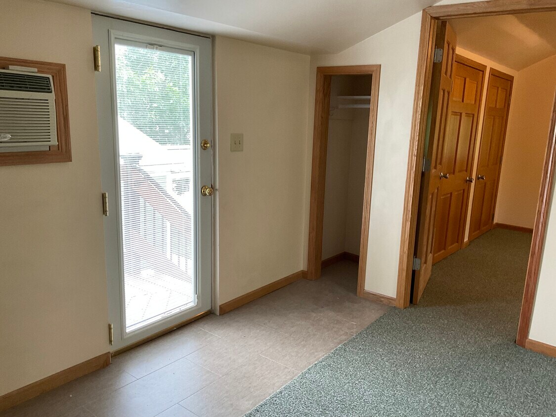 Entryway with small closet - 2121 Cameron Ave