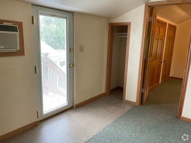 Building Photo - 2121 Cameron Ave