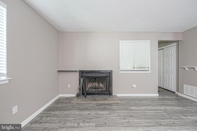 Building Photo - 905 Berwyck Ct