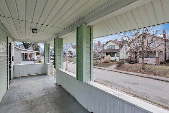 Foto del edificio - 1430 Kenmore Rd