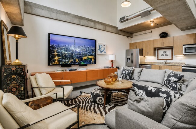 Foto del edificio - Modern Condo in The Cedars, Dallas with Private Patio | Available for Lease!