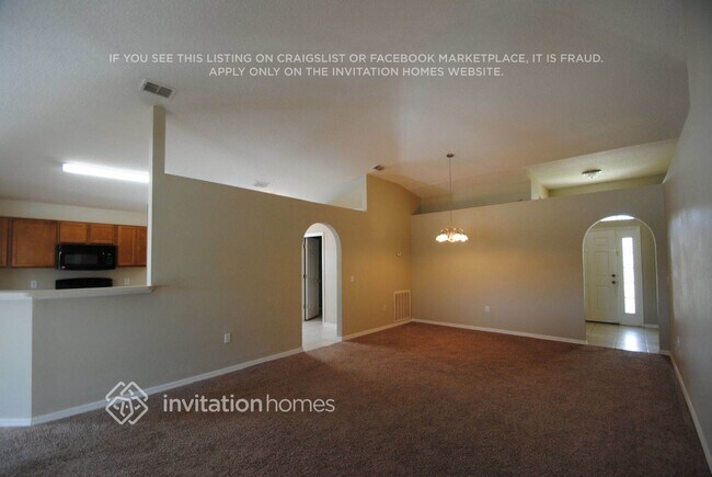 Foto del edificio - 5311 Silver Thistle Ln