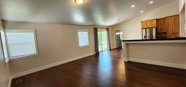 Foto del edificio - 5140 W Brunmier Dr