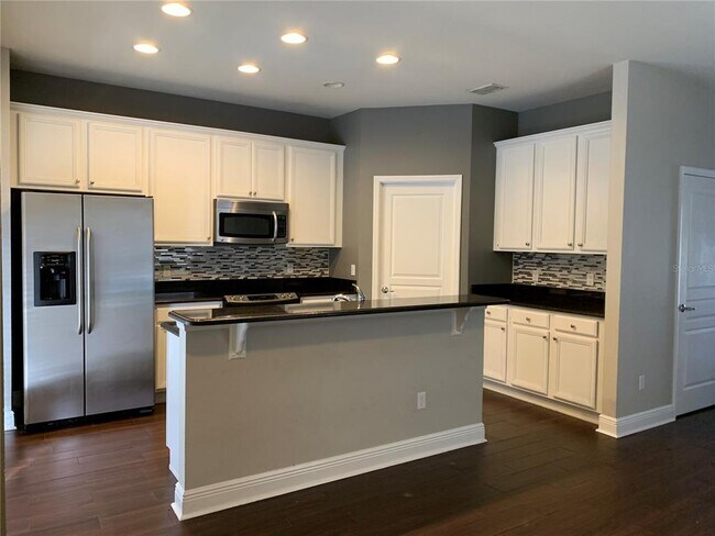 Foto del edificio - 7751 Fairgrove Ave