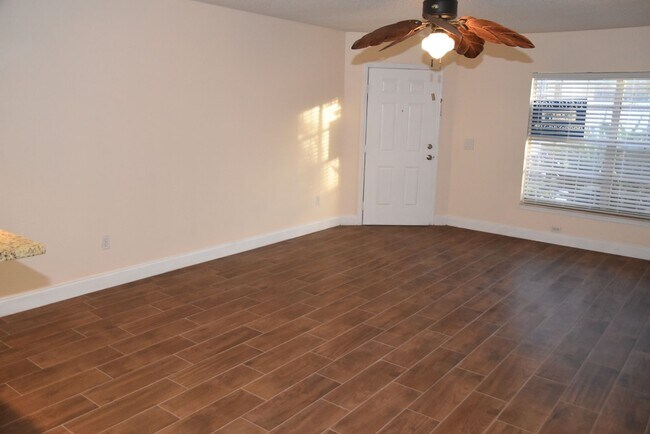 Foto del edificio - Winter Park, Updated 2/2 Condo! AVAILABLE ...