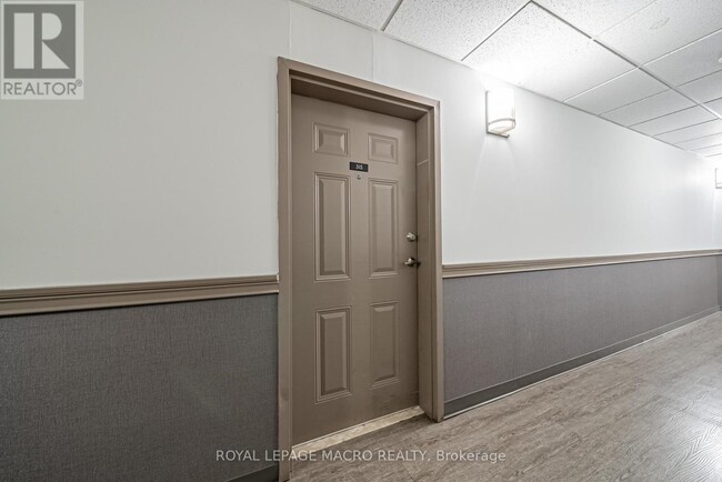 Photo du bâtiment - 3200 Hamilton Regional Rd 56