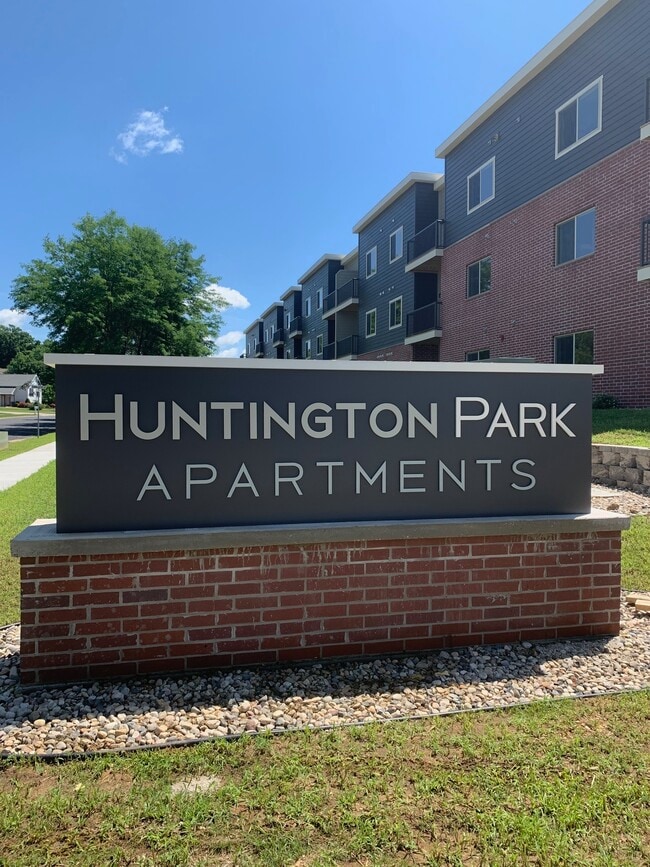 Building Photo - Huntington Park Apartments