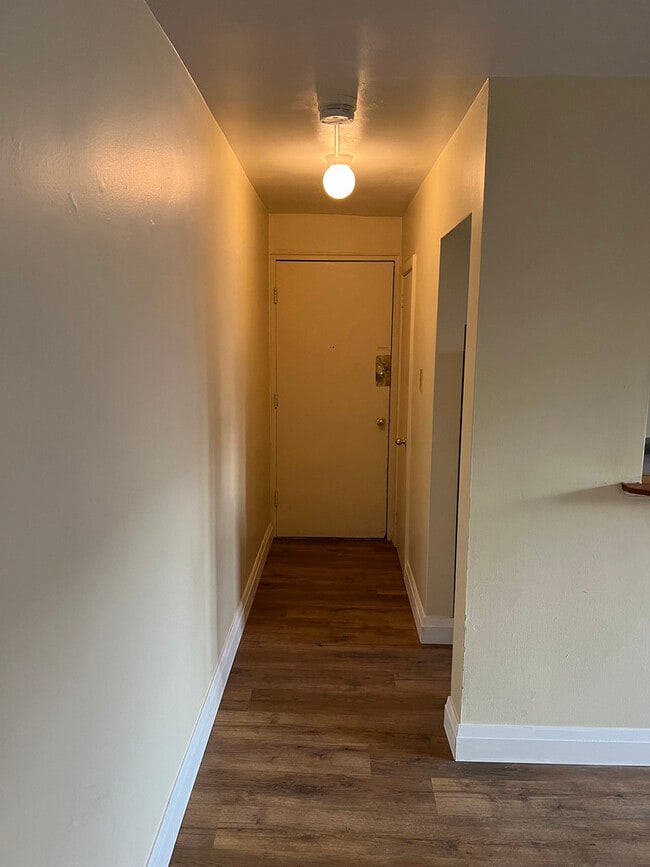 Building Photo - 365 Melvin Avenue