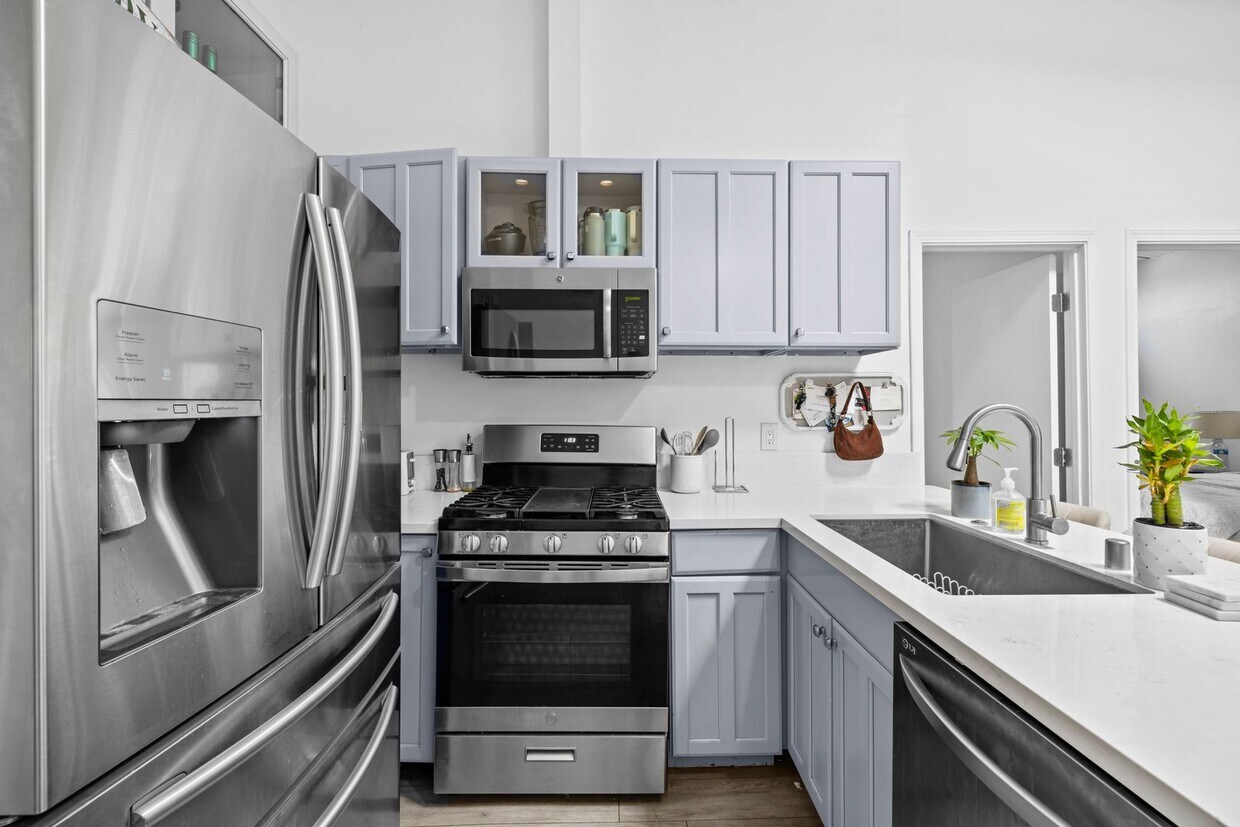 Primary Photo - Serene yard tucked in the canyon!