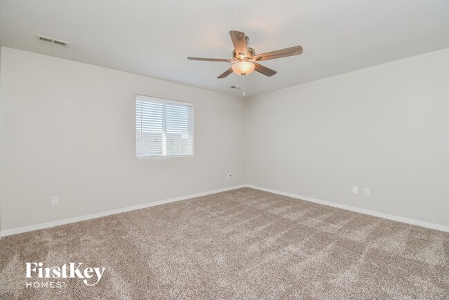Building Photo - 3860 Swainson Dr