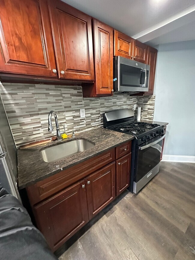 Kitchen - 38 Spruce St