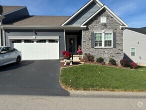 Building Photo - 206 Olivia Dr