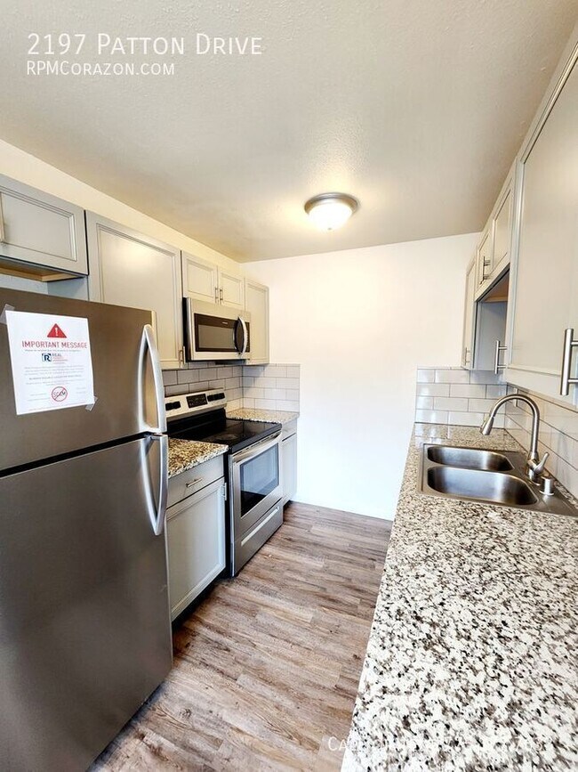 Foto del edificio - 2197 Patton Dr