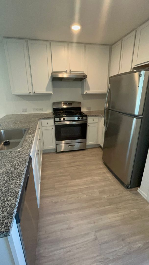 Building Photo - Spacious 4-Bedroom Home with Huge Backyard...