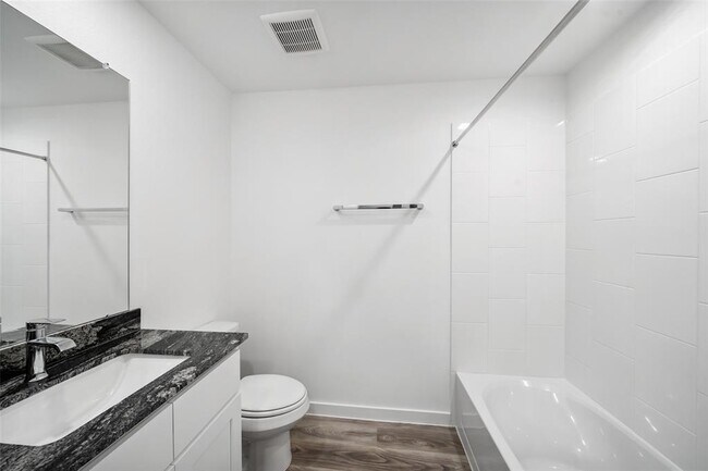 Building Photo - 13814 Salome Dr