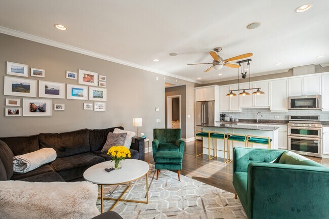 Building Photo - 1355 N Mohawk St