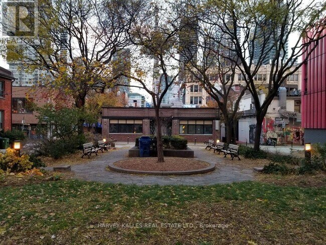 Photo du bâtiment - 11 St Patricks Square